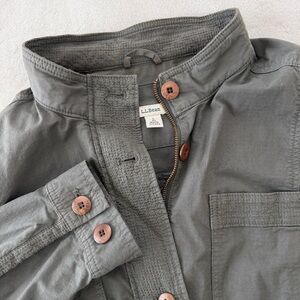 LL Bean Jacket Womens SZ L GrayGreen Utility Ripstop Field Chore FullZip Pockets